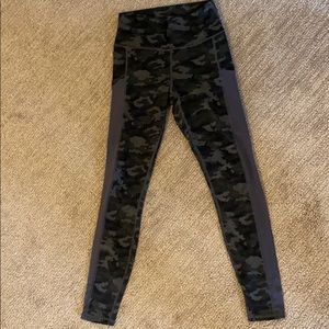 Fabletics MILA High-Wasted Pocket Legging